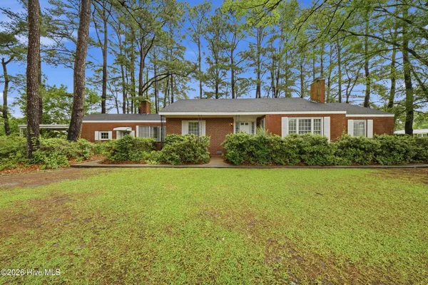 $300,000 | 1130 North Road Street, Elizabeth City, NC 27909