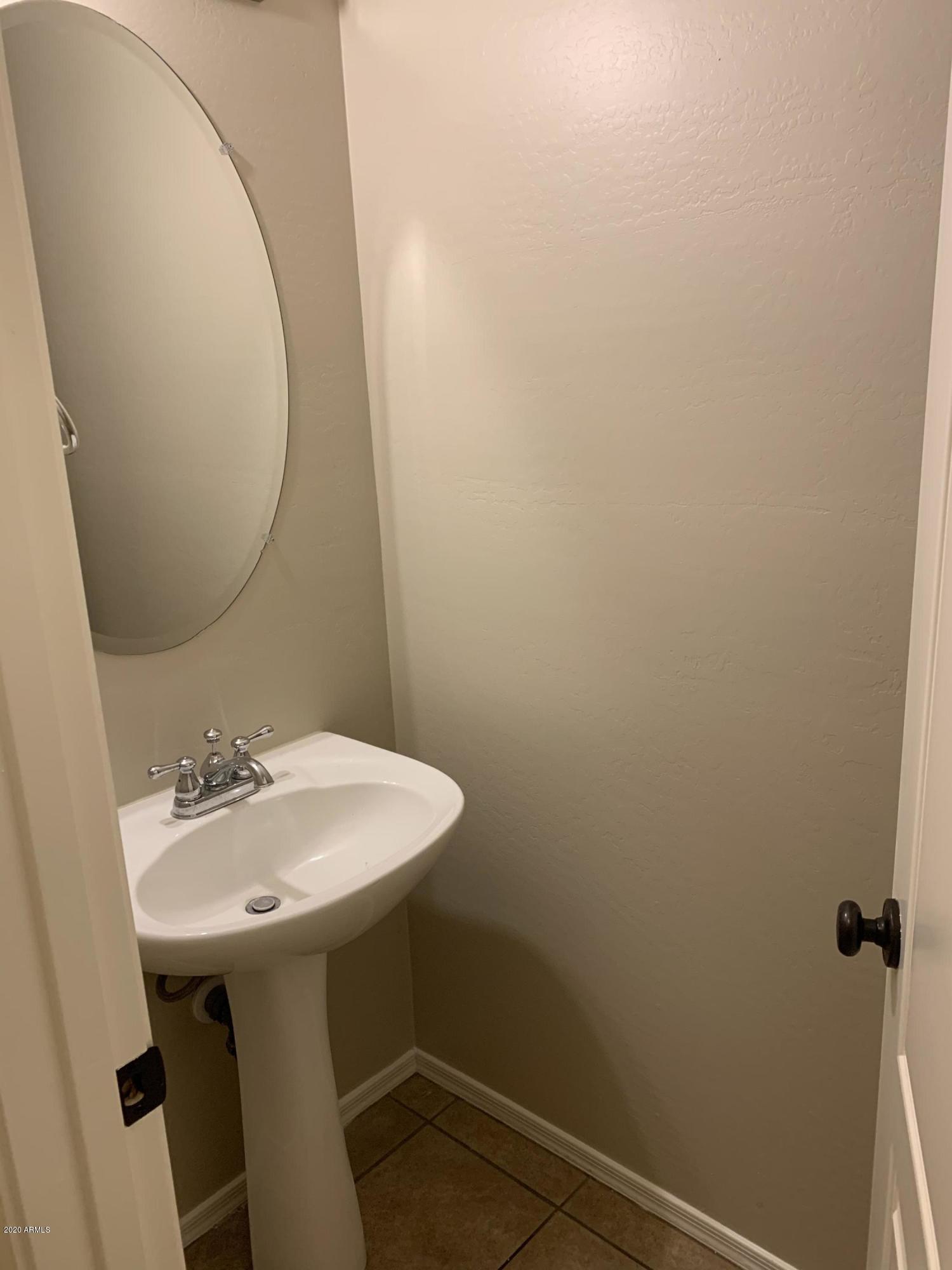 3900 East Gideon Way Gilbert, AZ 85296 - Photo 13 of 37 Powder Room