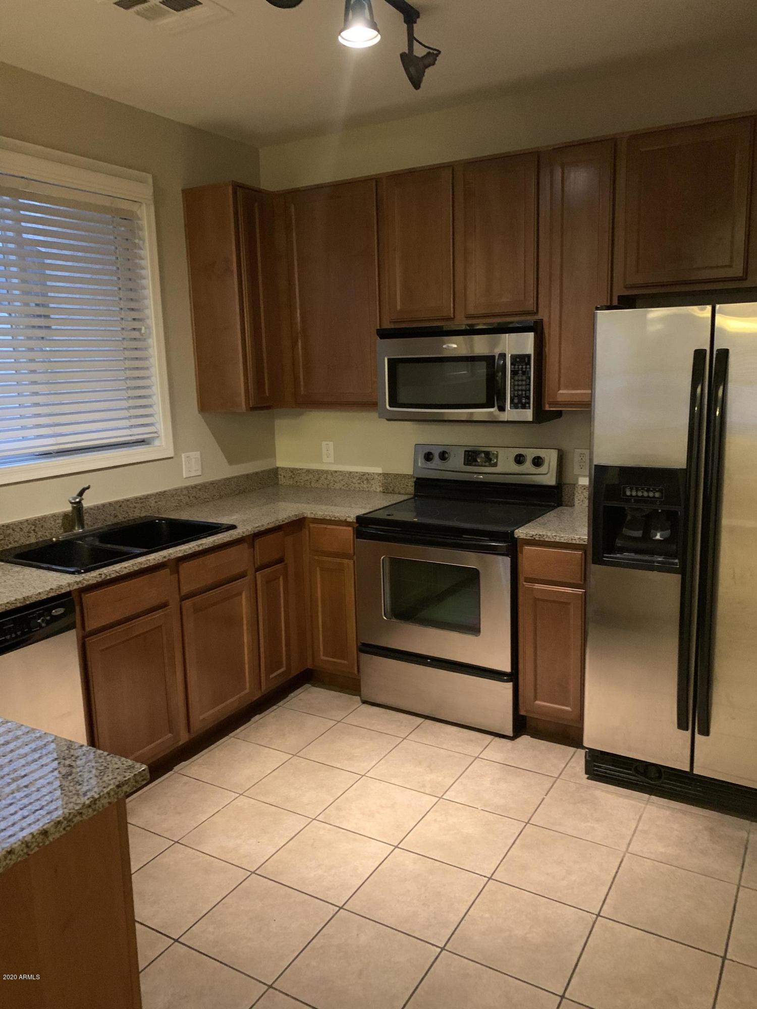 3900 East Gideon Way Gilbert, AZ 85296 - Photo 6 of 37 Kitchen 1