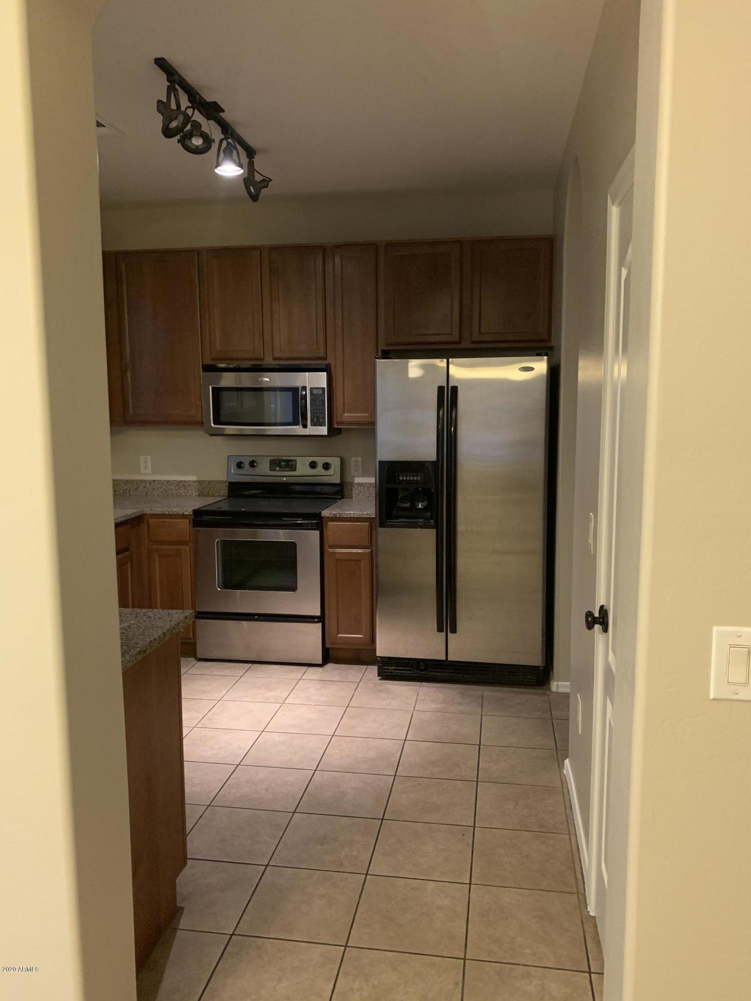 3900 East Gideon Way Gilbert, AZ 85296 - Photo 8 of 37 Kitchen 7