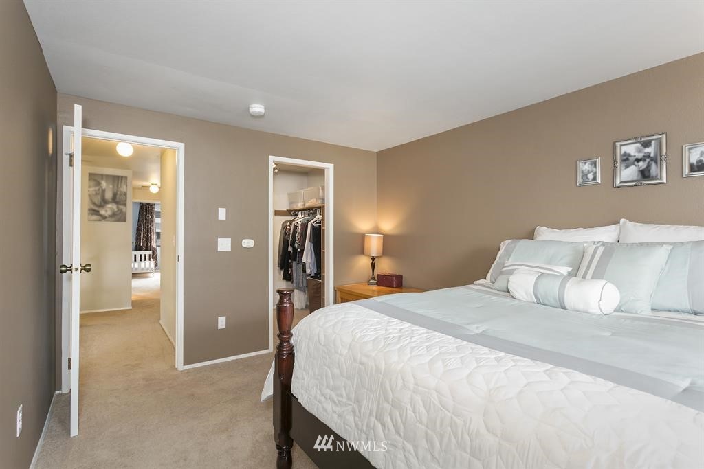 4105 Northeast 5th Street, Unit 4105 Renton, WA 98059 - Photo 11 of 17