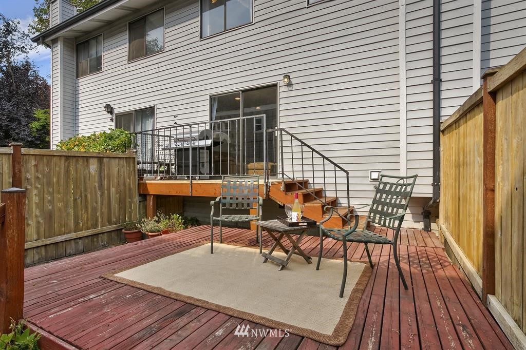 4105 Northeast 5th Street, Unit 4105 Renton, WA 98059 - Photo 12 of 17