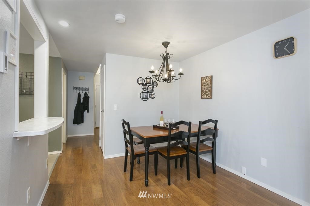 4105 Northeast 5th Street, Unit 4105 Renton, WA 98059 - Photo 6 of 17