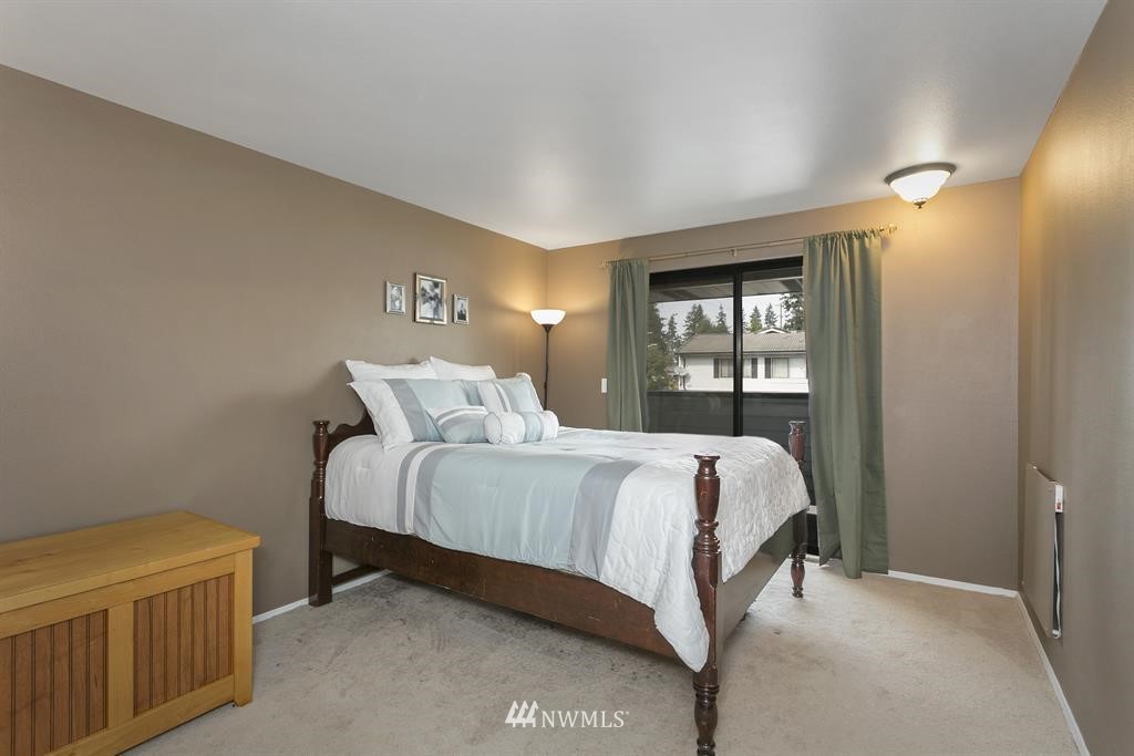 4105 Northeast 5th Street, Unit 4105 Renton, WA 98059 - Photo 10 of 17
