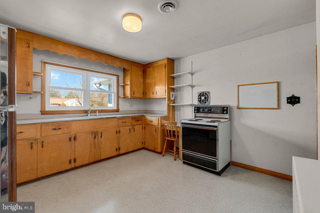 313 Plumtree Road Bel Air, MD 21015 - Photo 11 of 42 Gallery Image 11