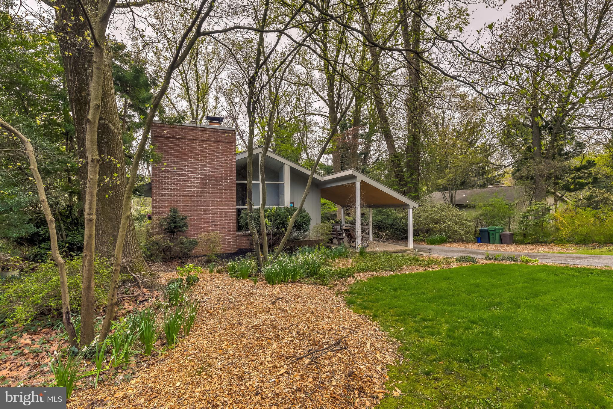 4801 Woodside Road Baltimore, MD 21229 - Photo 4 of 37 Gallery Image 4