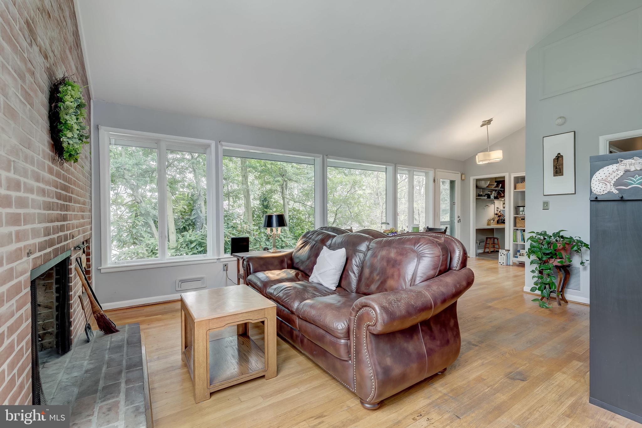 4801 Woodside Road Baltimore, MD 21229 - Photo 7 of 37 Gallery Image 7