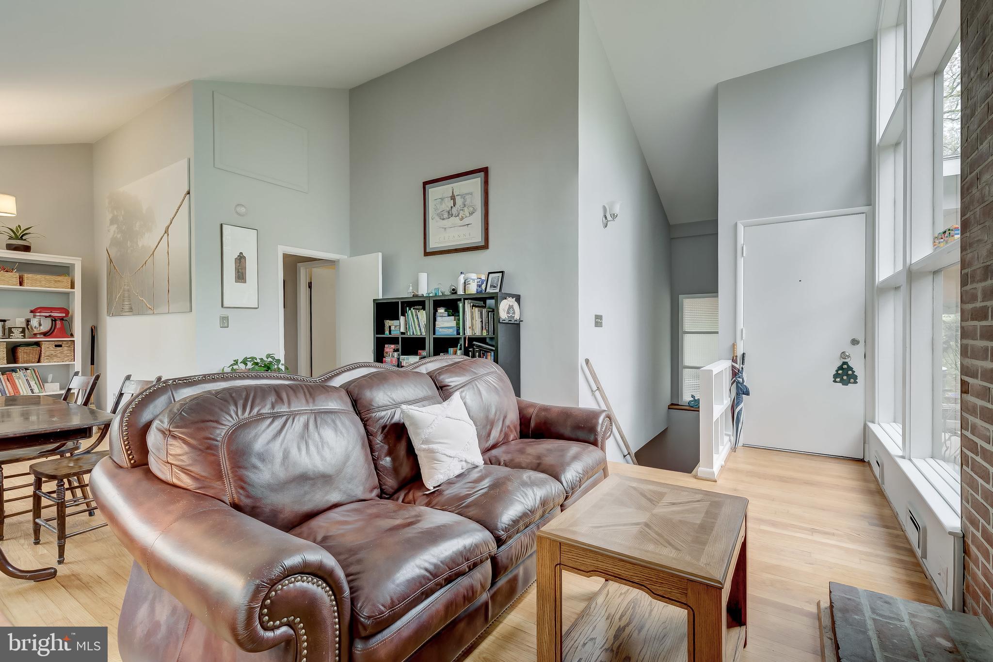 4801 Woodside Road Baltimore, MD 21229 - Photo 8 of 37 Gallery Image 8