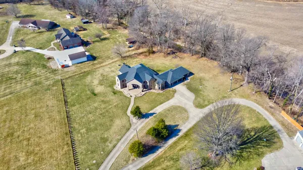 $799,900 | 3406 Douglas Drive, Vincennes, IN 47591