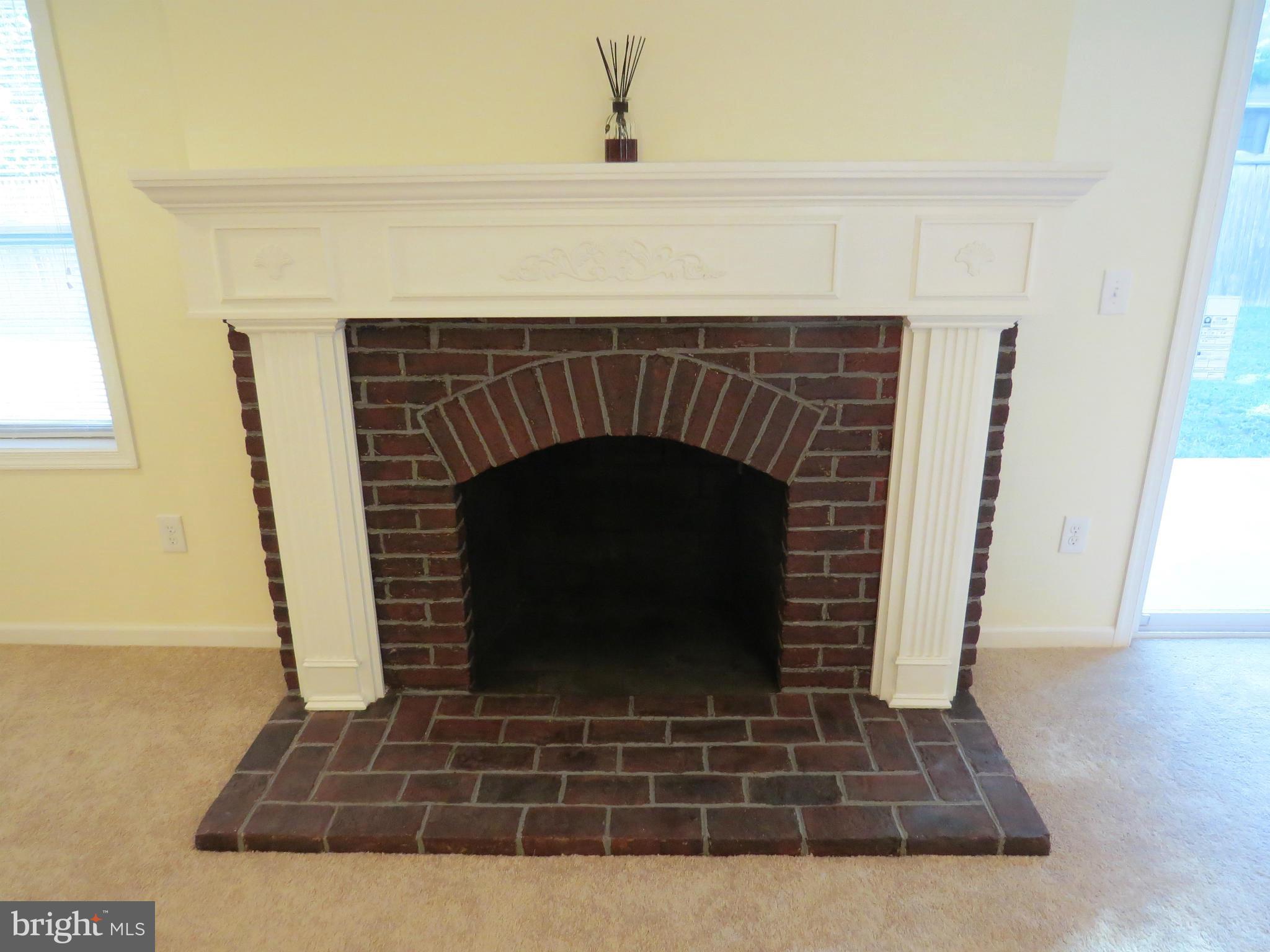 1701 Ridgely Road Edgewater, MD 21037 - Photo 11 of 22 Living Room
