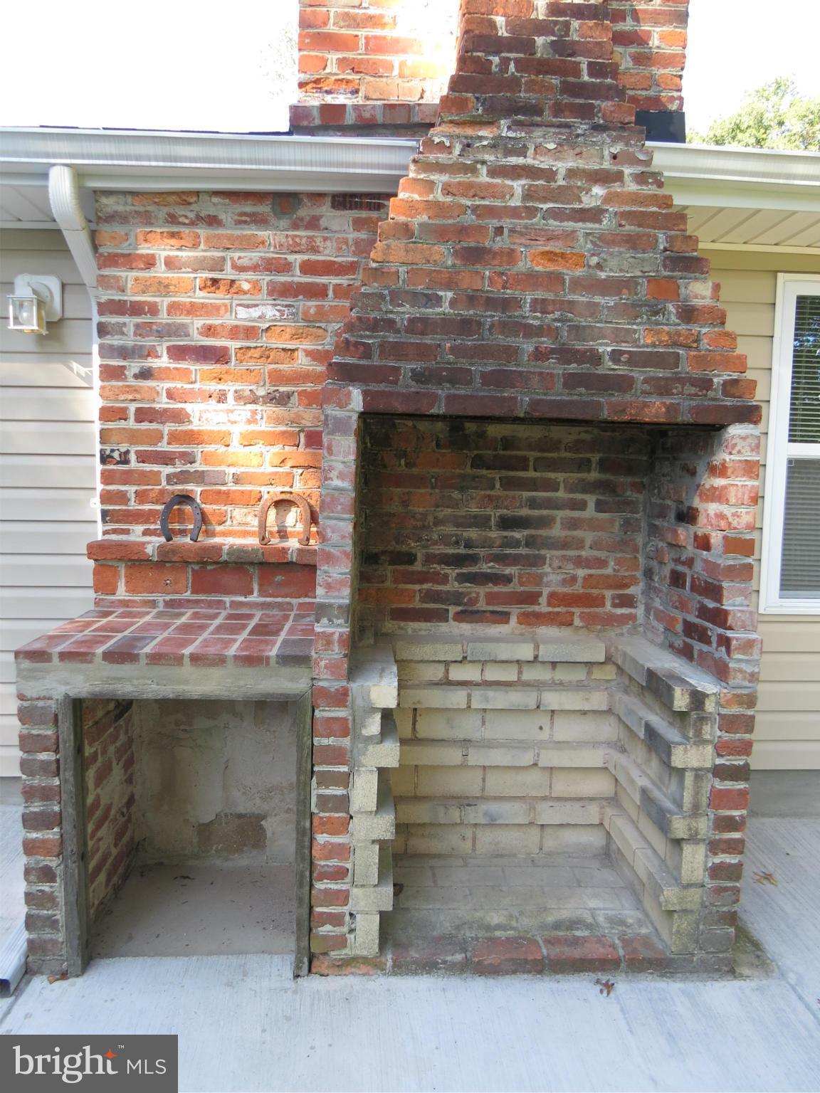 1701 Ridgely Road Edgewater, MD 21037 - Photo 4 of 22 Exterior (Rear)