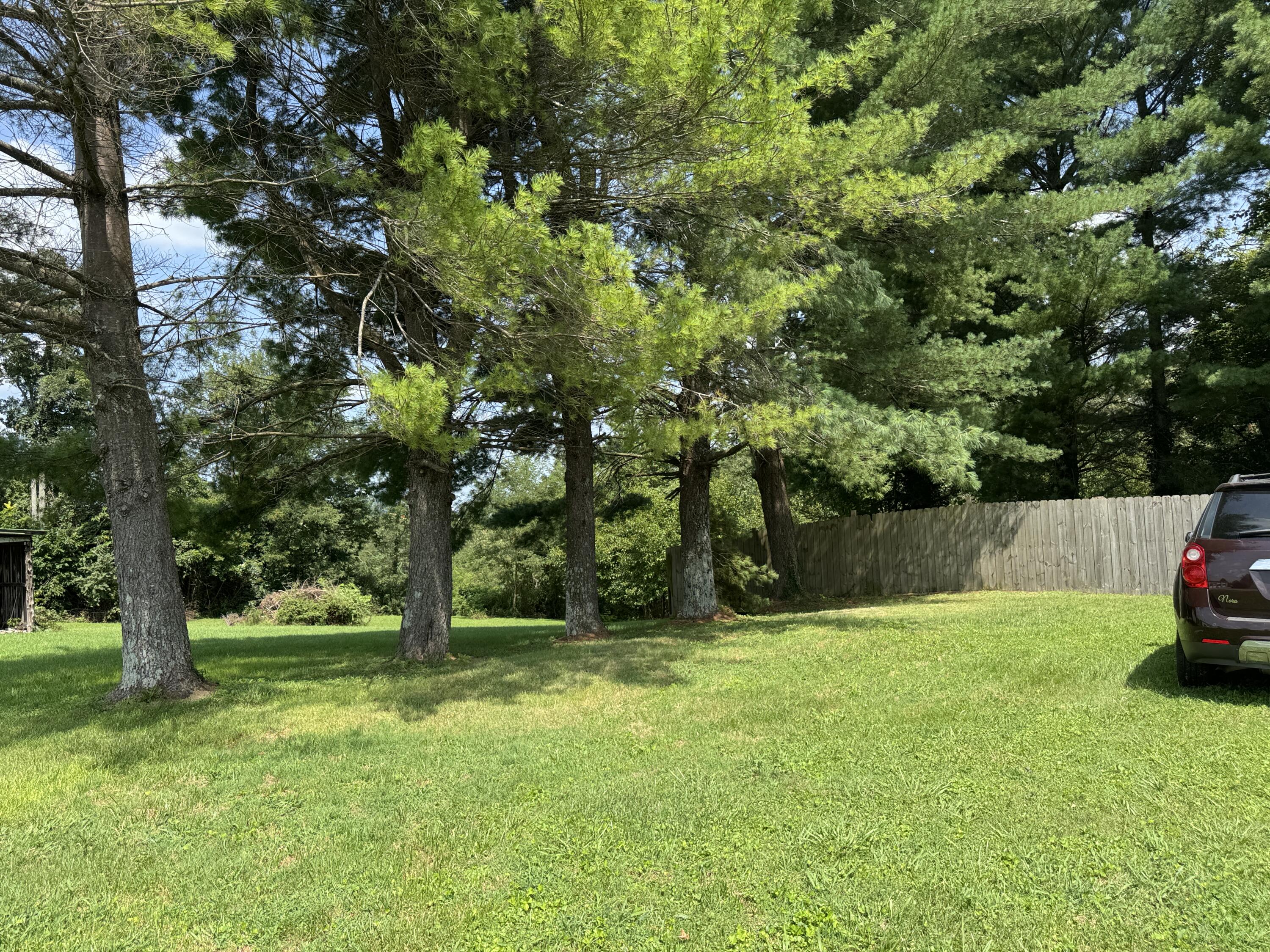 184 McKee Road Somerset, KY 42503 - Photo 7 of 34 IMG_0512