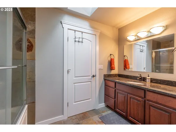 $1,300,000 | 35645 Southeast Dunn Road, Boring, OR 97009