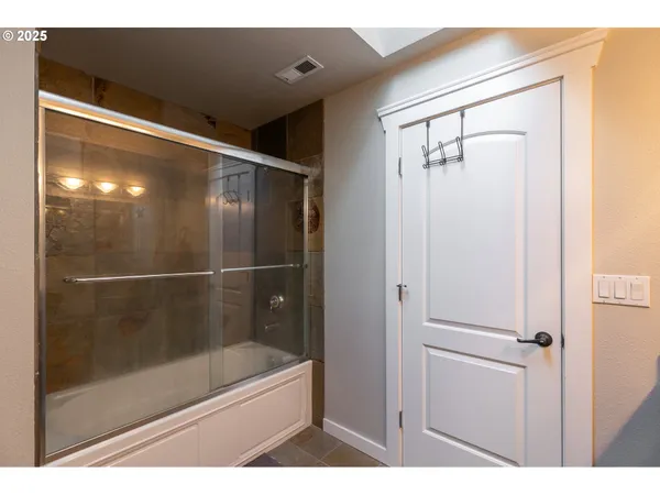 $1,300,000 | 35645 Southeast Dunn Road, Boring, OR 97009