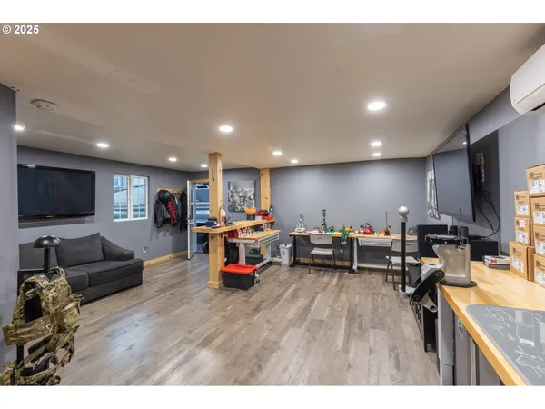 $1,300,000 | 35645 Southeast Dunn Road, Boring, OR 97009