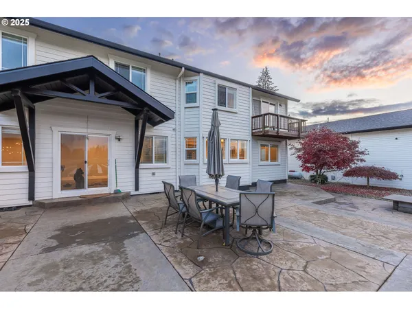 $1,300,000 | 35645 Southeast Dunn Road, Boring, OR 97009