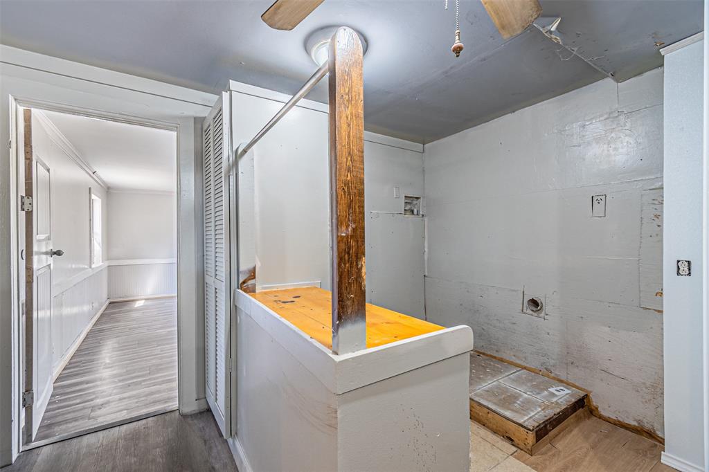 17381 Gaffield Road Justin, TX 76247 - Photo 18 of 38 a view of an entryway