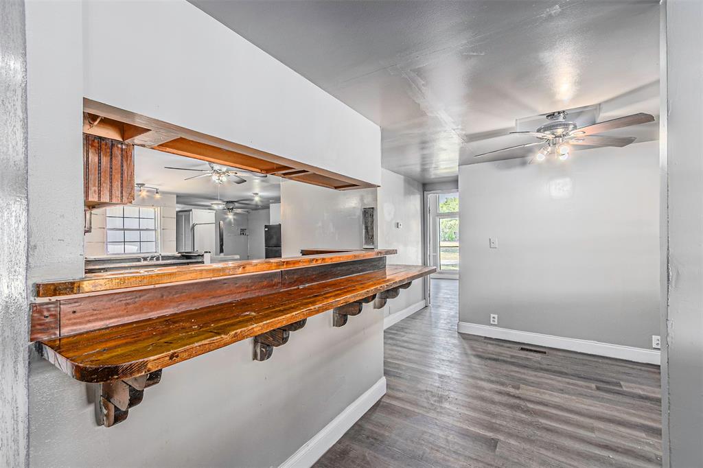 17381 Gaffield Road Justin, TX 76247 - Photo 7 of 38