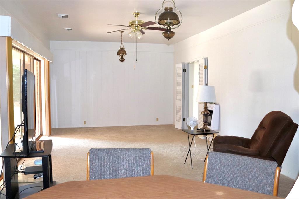 211 Spill Street Winters, TX 79567 - Photo 14 of 40