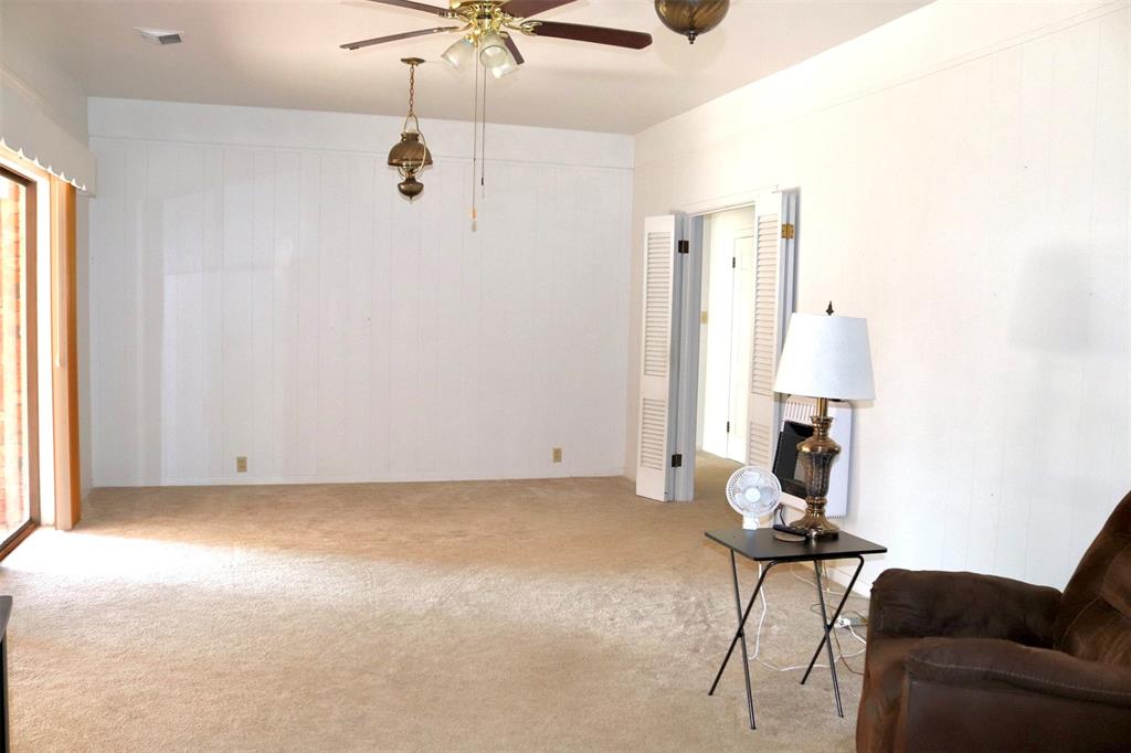 211 Spill Street Winters, TX 79567 - Photo 15 of 40