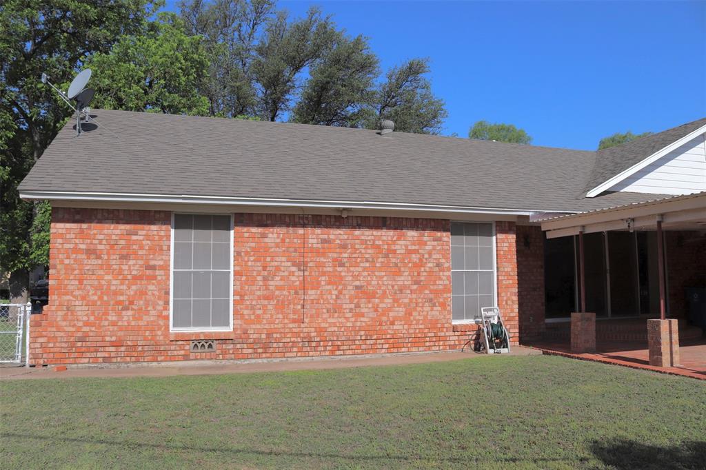 211 Spill Street Winters, TX 79567 - Photo 26 of 40