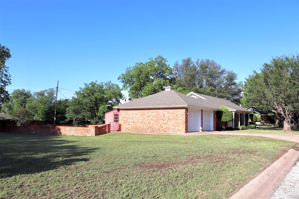 211 Spill Street Winters, TX 79567 - Photo 38 of 40
