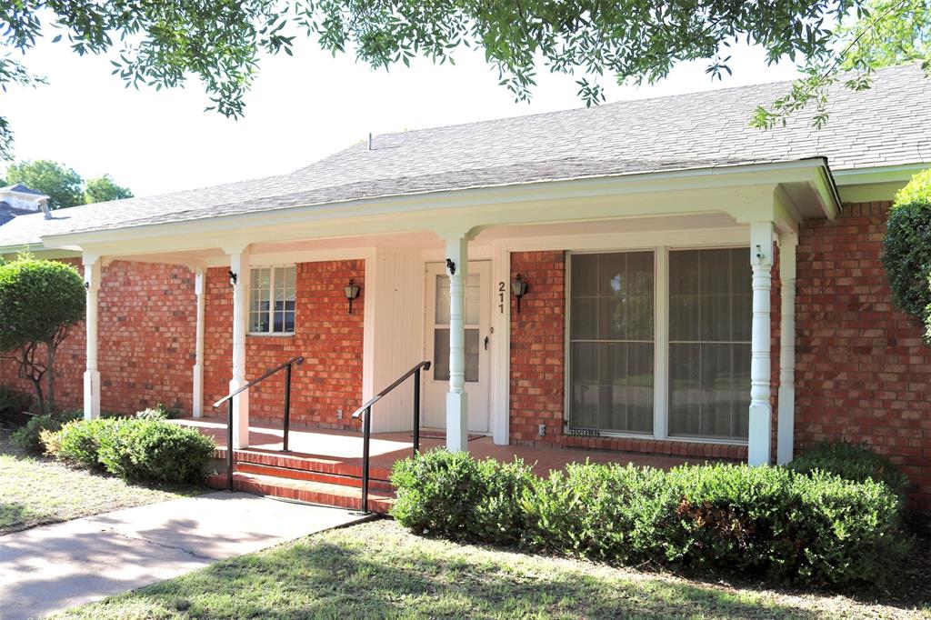 211 Spill Street Winters, TX 79567 - Photo 7 of 40