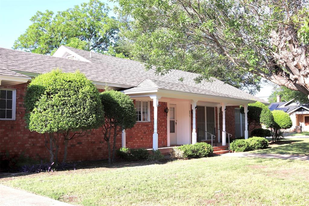 211 Spill Street Winters, TX 79567 - Photo 8 of 40