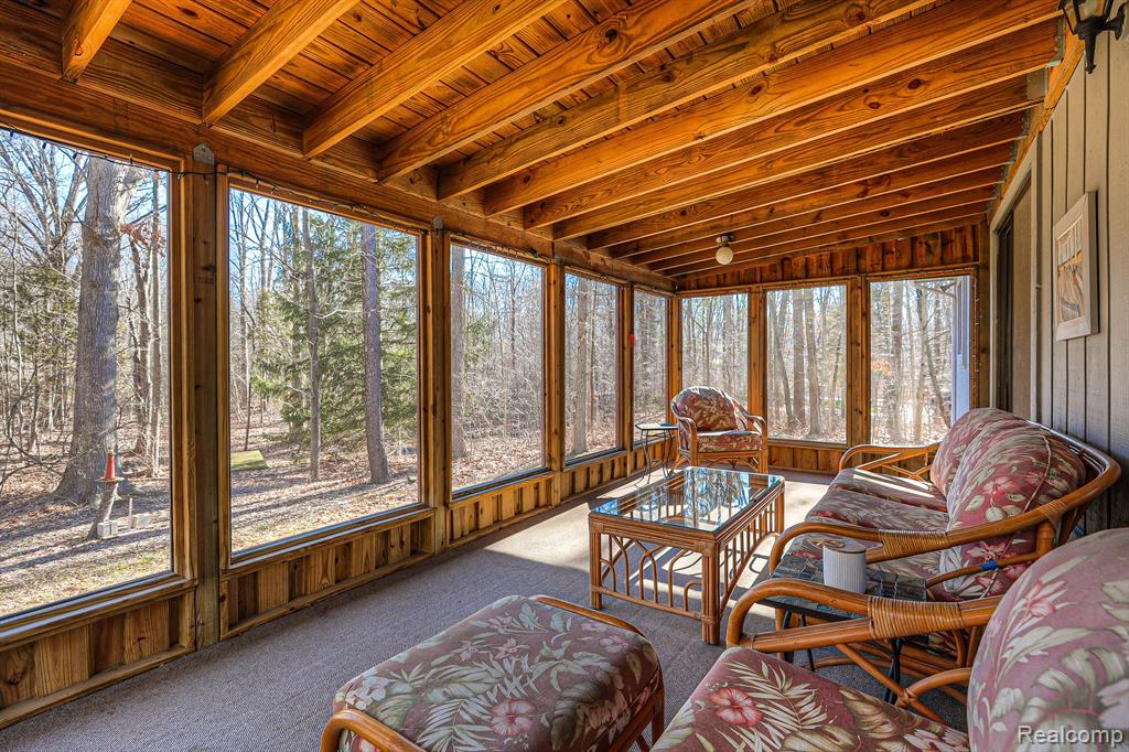 1960 East Gunn Road Rochester, MI 48306 - Photo 12 of 52 Gallery Image 12