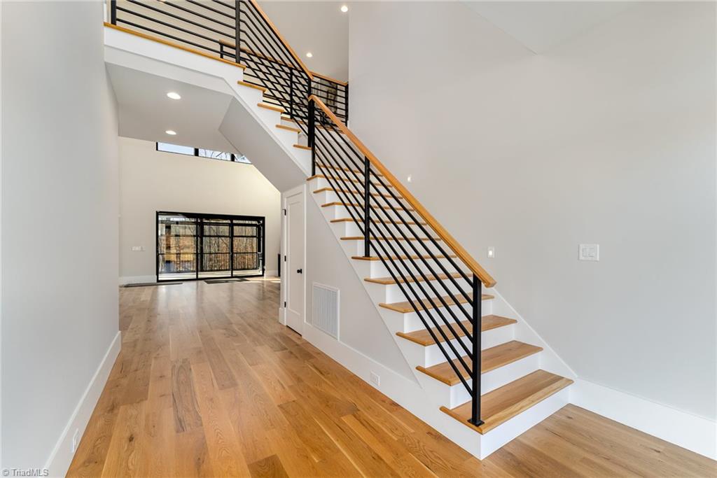 7607 Pemberly Court Oak Ridge, NC 27310 - Photo 4 of 50