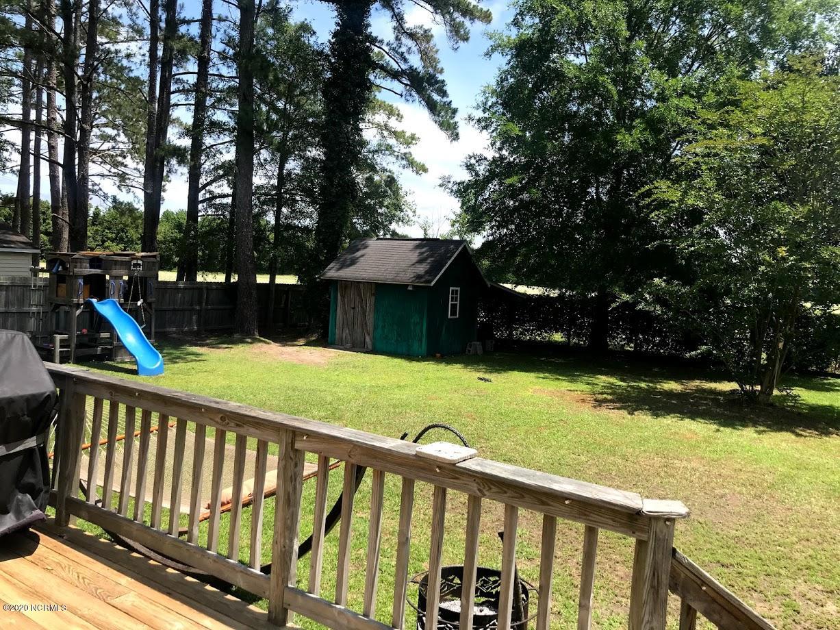 216 Stony Branch Road New Bern, NC 28562 - Photo 18 of 24 back yard