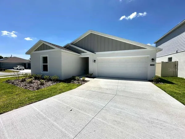 $2,100 | 2102 Chris Drive, Lake Wales, FL 33859