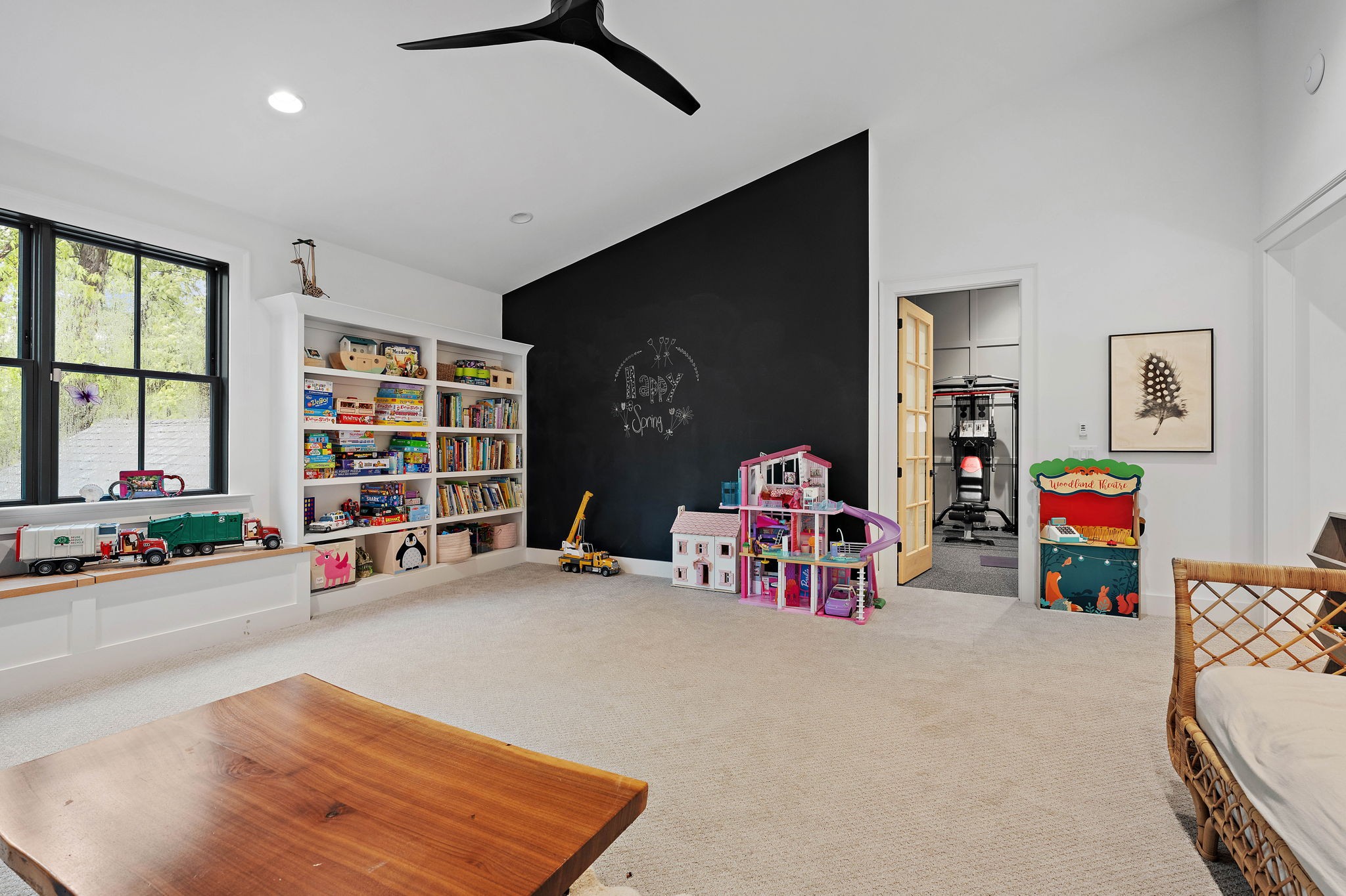 4340 Sneed Road Nashville, TN 37215 - Photo 38 of 49 a view of a livingroom with furniture and white walls