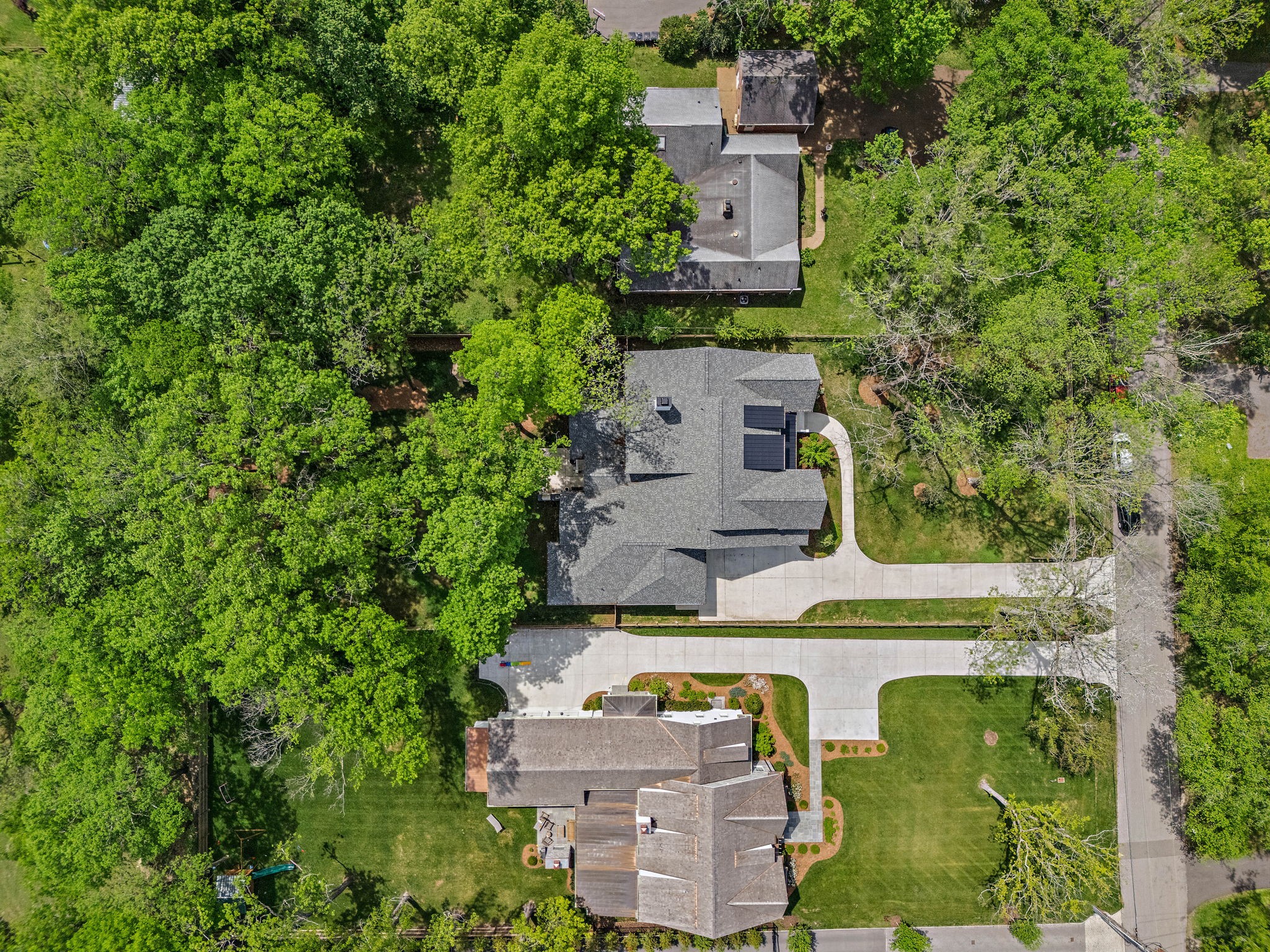 4340 Sneed Road Nashville, TN 37215 - Photo 48 of 49 an aerial view of a house with an outdoor space