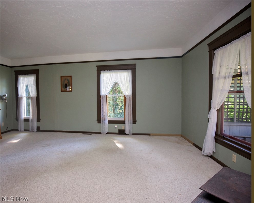8481 Vermilion Road Amherst, OH 44001 - Photo 22 of 33 Gallery Image 22