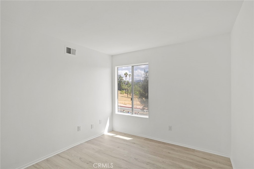 4719 Knickerbocker Lane Riverside, CA 92501 - Photo 6 of 21