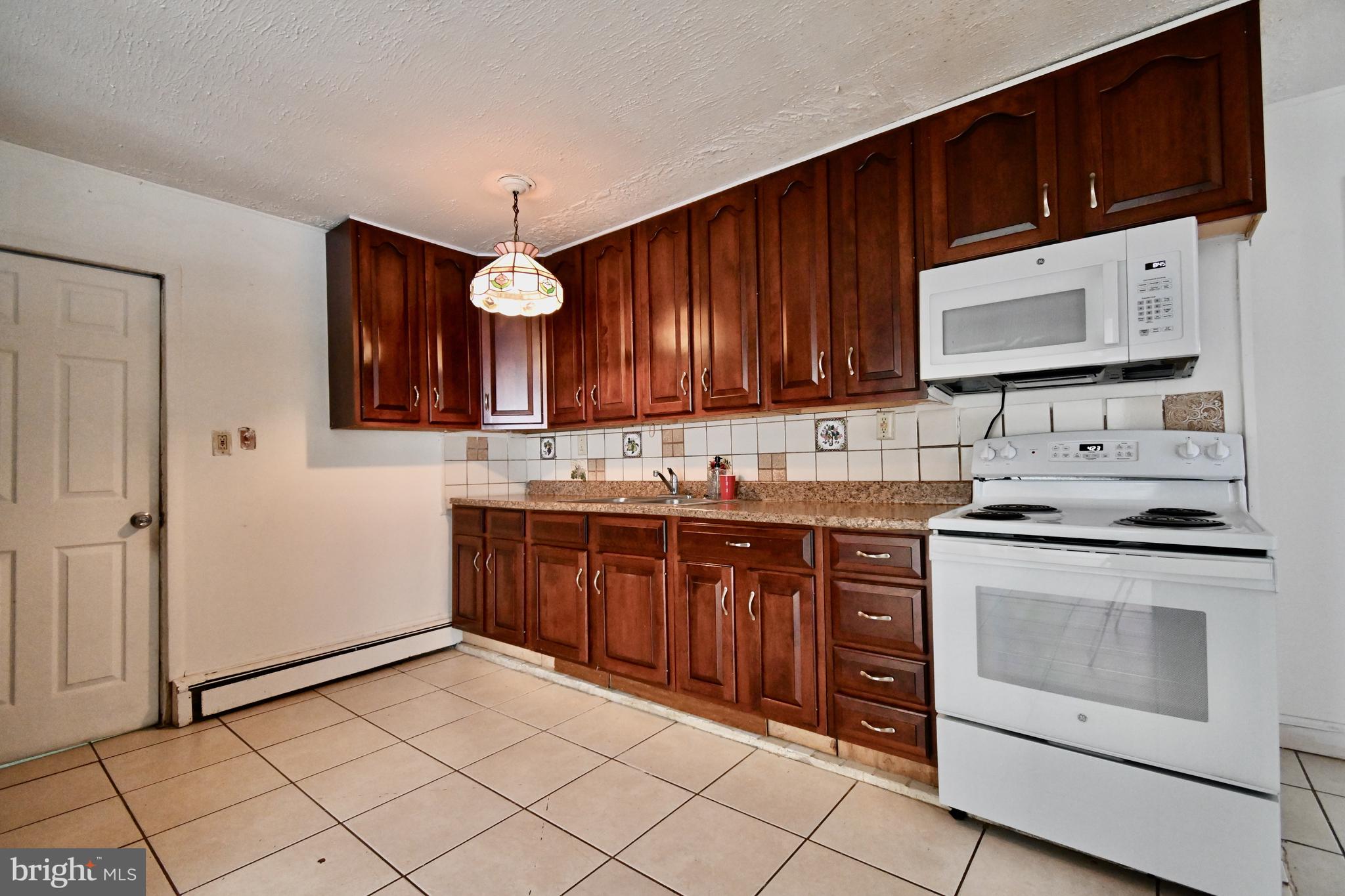 4 Carlisle Road Newark, DE 19713 - Photo 3 of 11 Gallery Image 3