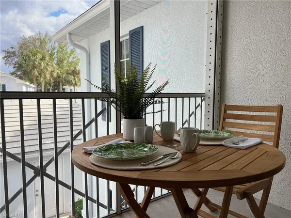 $6,500 | 7087 Barrington Circle, Unit 201, Naples, FL 34108