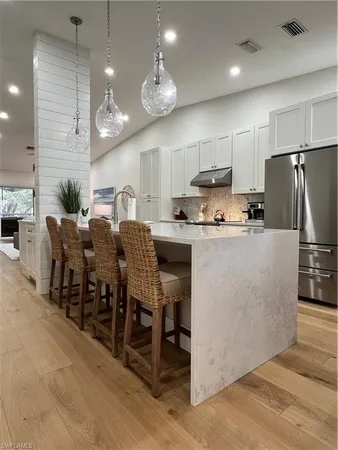 $6,500 | 7087 Barrington Circle, Unit 201, Naples, FL 34108