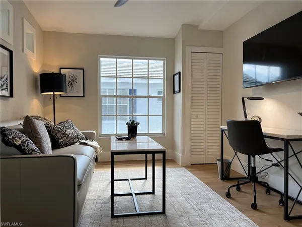 $6,500 | 7087 Barrington Circle, Unit 201, Naples, FL 34108