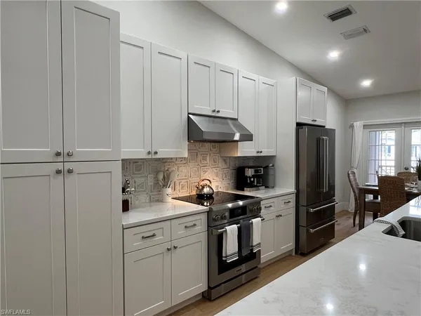 $6,500 | 7087 Barrington Circle, Unit 201, Naples, FL 34108