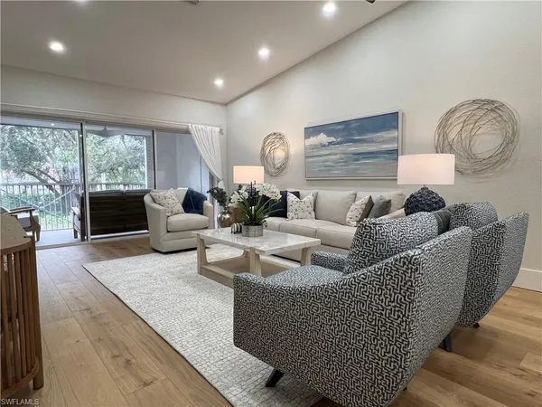 $6,500 | 7087 Barrington Circle, Unit 201, Naples, FL 34108