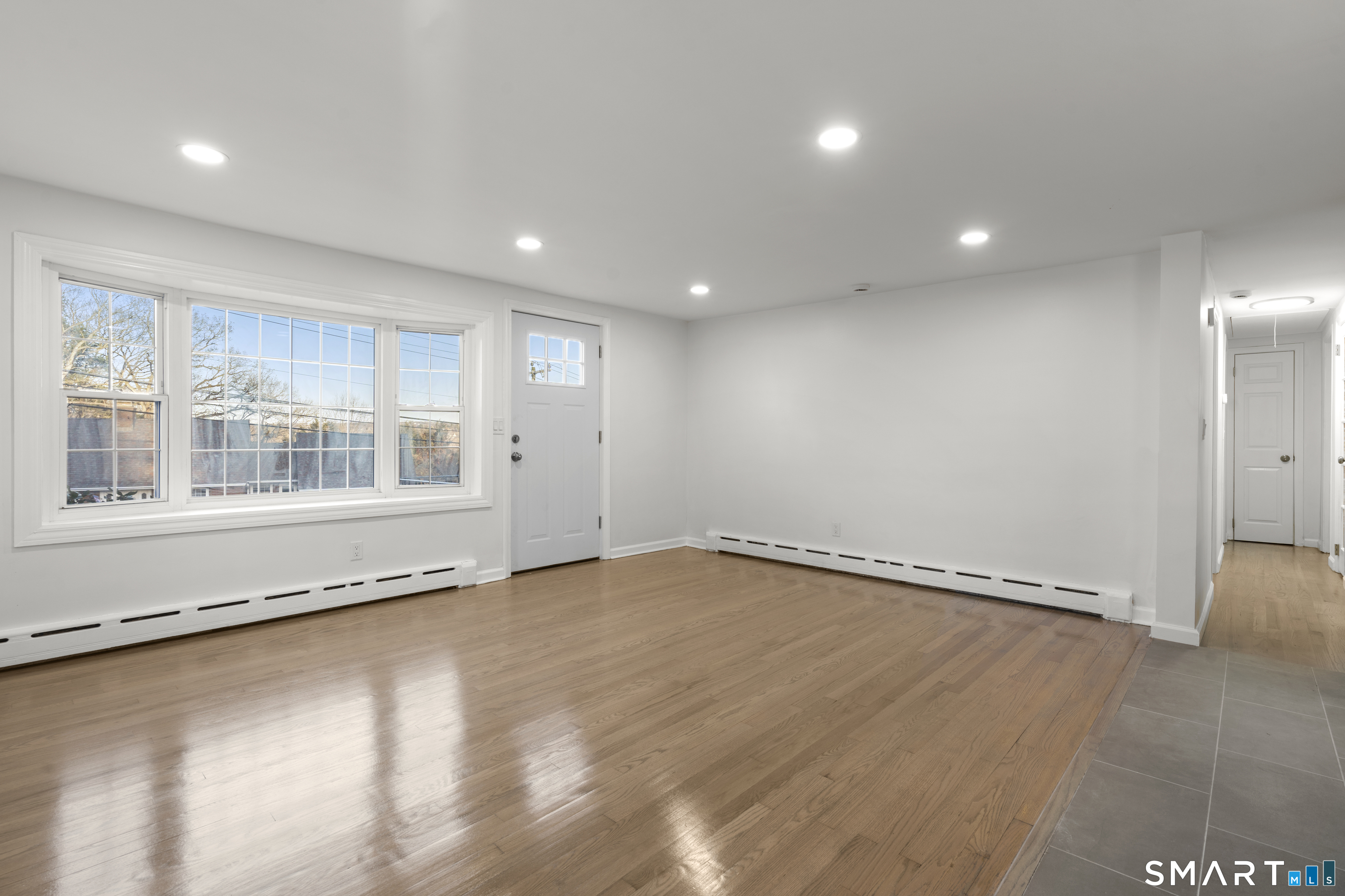 311 Colonial Street Watertown, CT 06779 - Photo 17 of 37