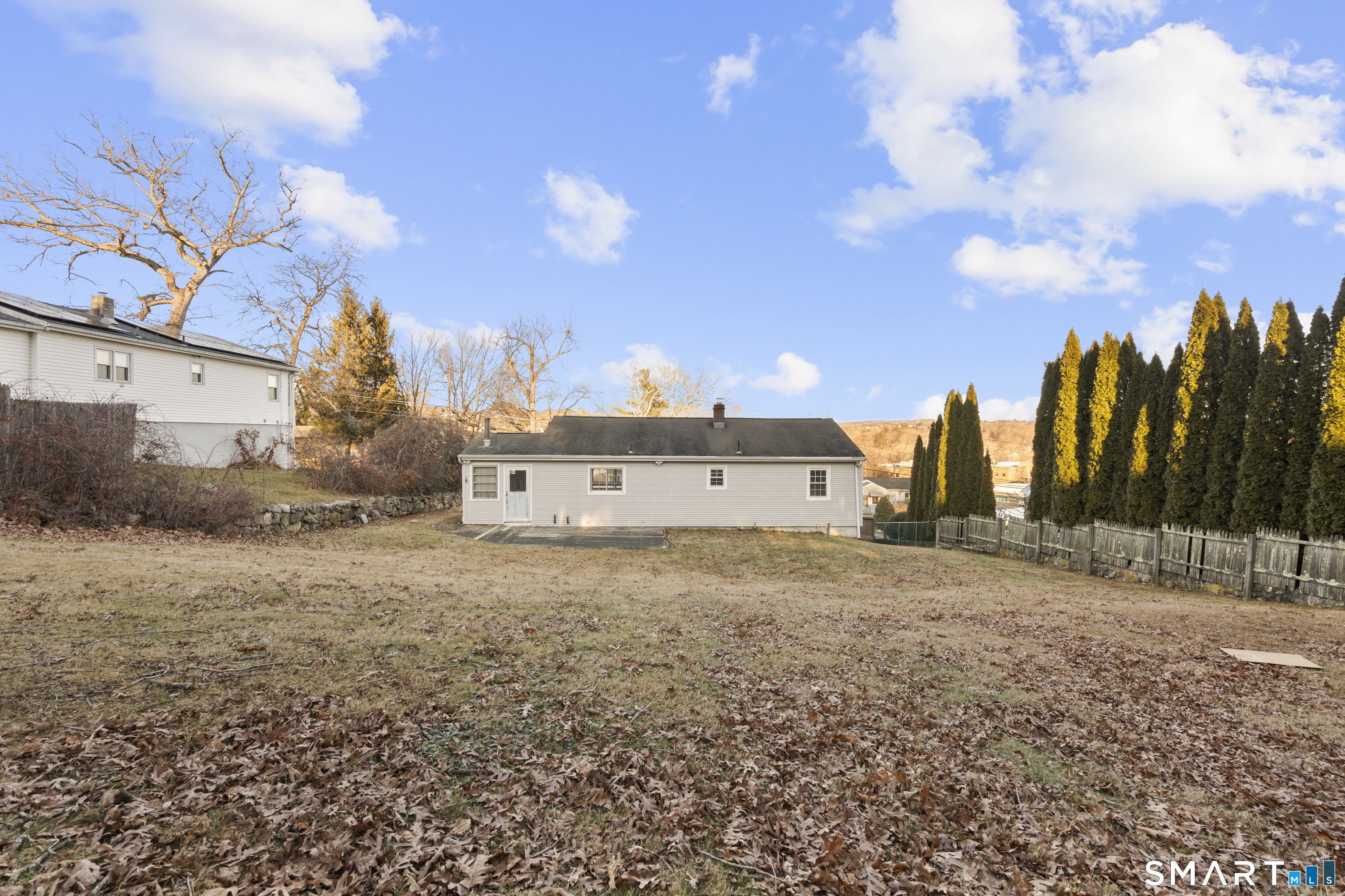 311 Colonial Street Watertown, CT 06779 - Photo 9 of 37