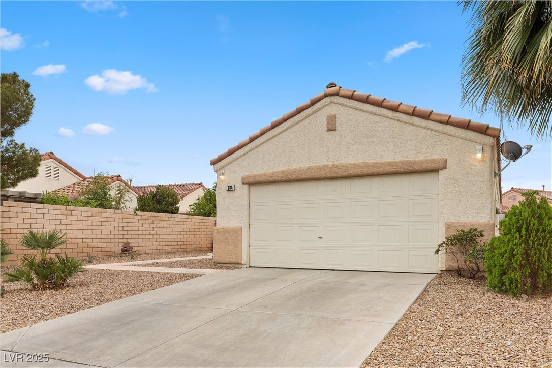 884 Adobe Flat Drive Henderson, NV 89011 - Photo 2 of 26
