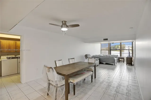 $290,000 | 1524 Whitehall Drive, Unit 102, Davie, FL 33324