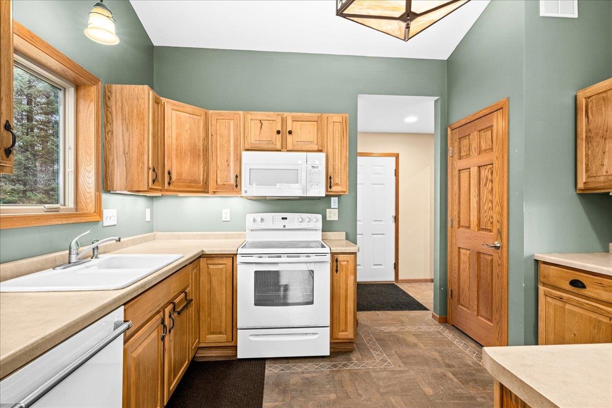 1362 Gun Club Road Two Harbors, MN 55616 - Photo 7 of 41