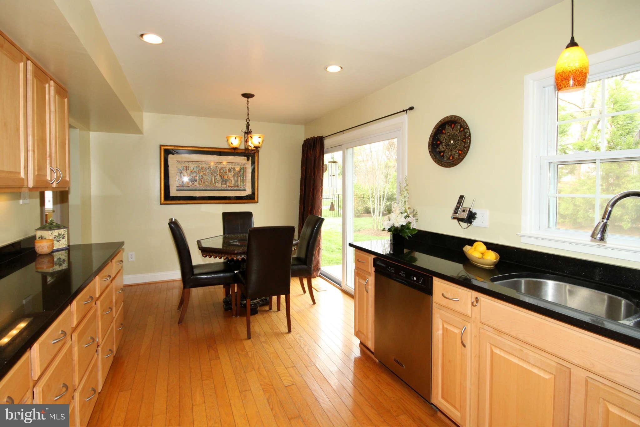 13112 Poplar Tree Road Fairfax, VA 22033 - Photo 11 of 29 Kitchen