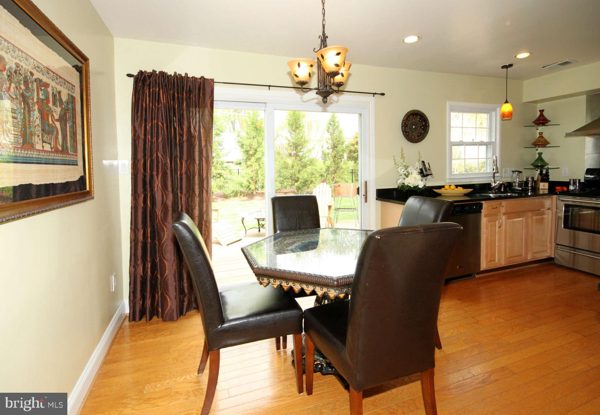 13112 Poplar Tree Road Fairfax, VA 22033 - Photo 6 of 29 Dining Room