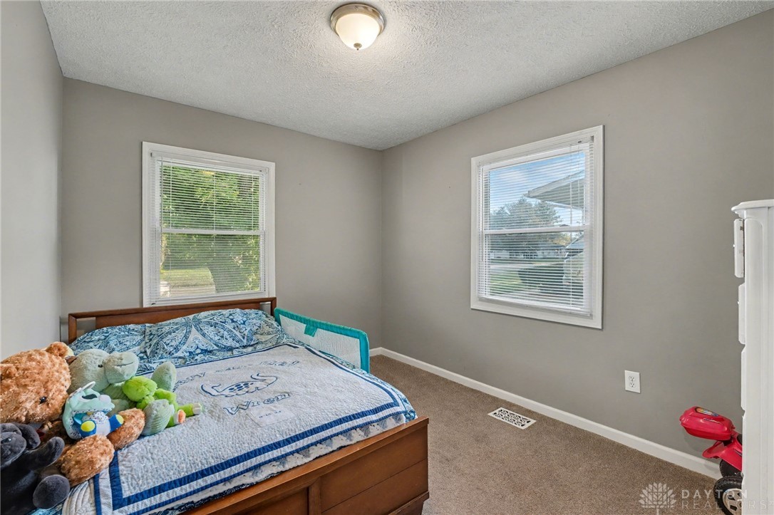 5778 Sharp Road Dayton, OH 45432 - Photo 15 of 29